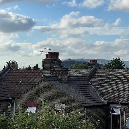 Deluxe Homestay Near Tottenham Hotspur Stadium London Rum bild