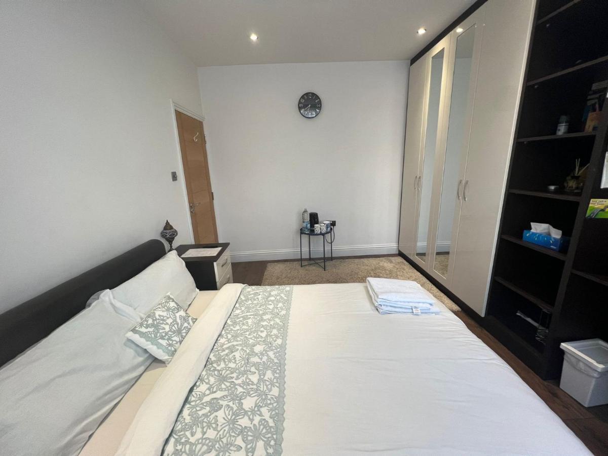 Deluxe Homestay Near Tottenham Hotspur Stadium London Exteriör bild